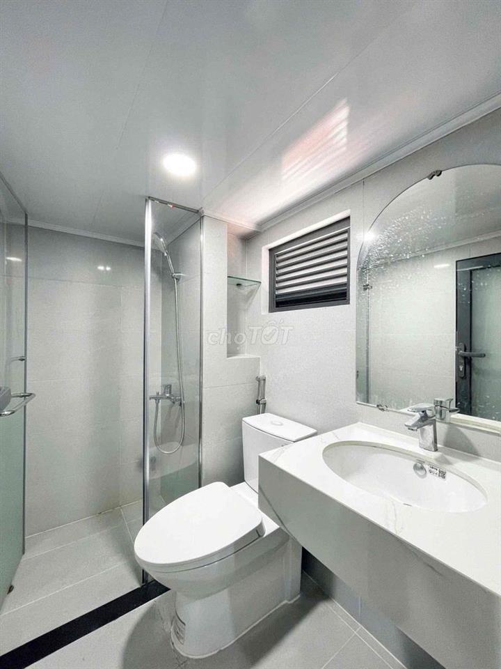 CHO THUÊ PHÒNG CỬA SỔ FULL NỘI THẤT THOÁNG MÁT NGAY DƯƠNG QUẢNG HÀM