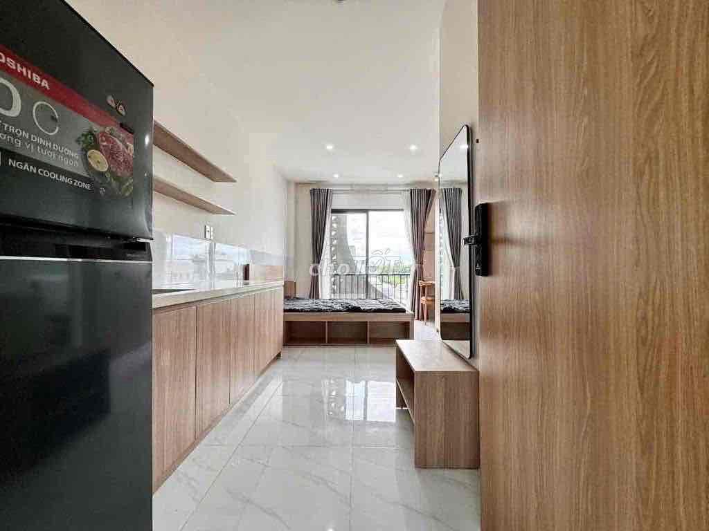 Studio BAN CÔNG FULL NT kế bên Emart Phan Huy Ích