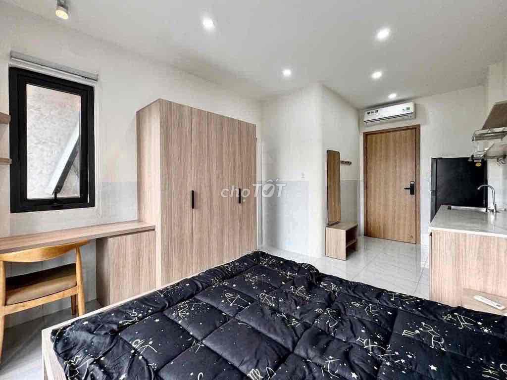 Studio BAN CÔNG FULL NT kế bên Emart Phan Huy Ích