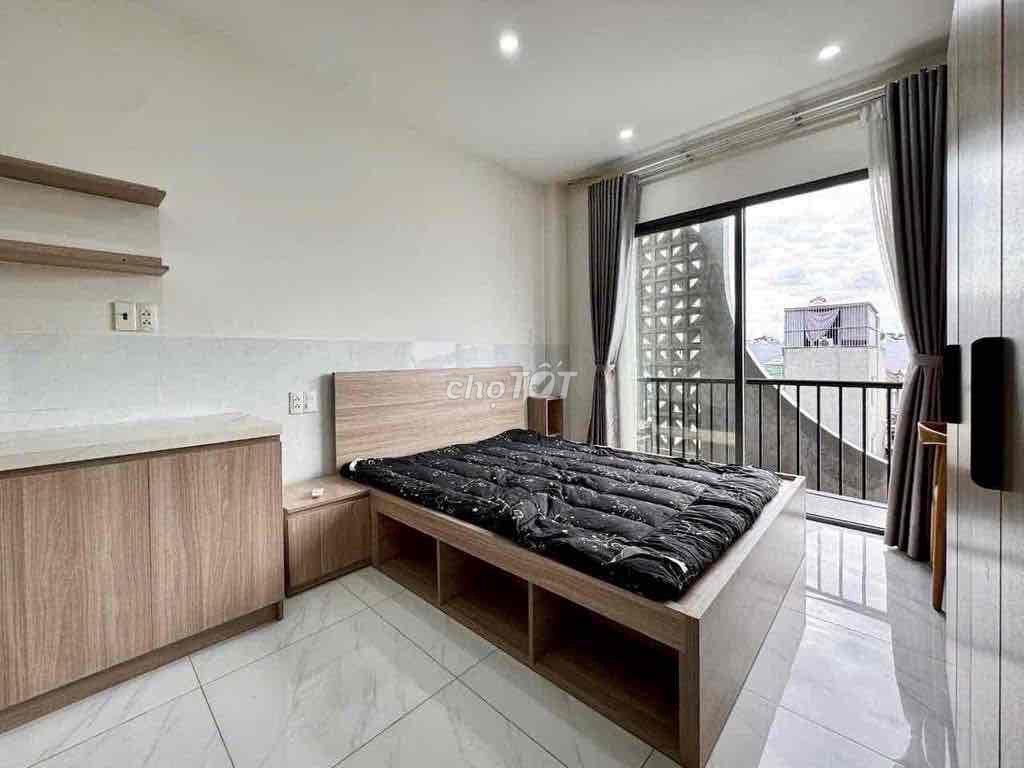 Studio BAN CÔNG FULL NT kế bên Emart Phan Huy Ích