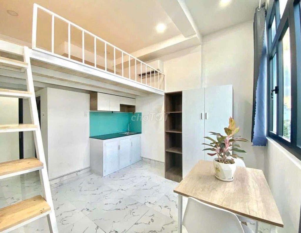 DUPLEX BAN CÔNG GẦN ĐẠI HỌC VĂN LANG