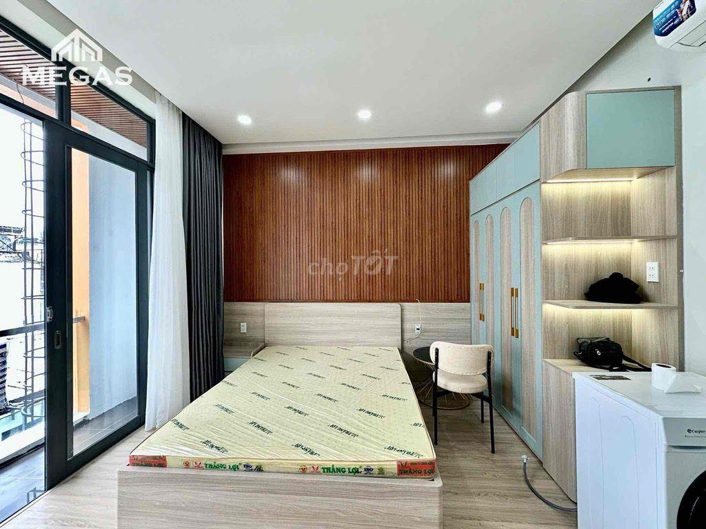 Căn hộ cao cấp có ban công + full nội thất ngay trục đường Quang Trung