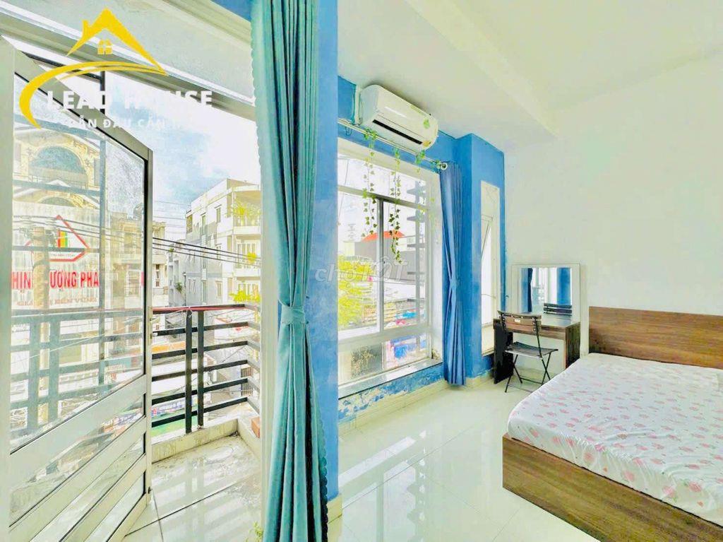 CĂN HỘ RỘNG THOÁNG BAN CÔNG NGAY CV LÀNG HOA