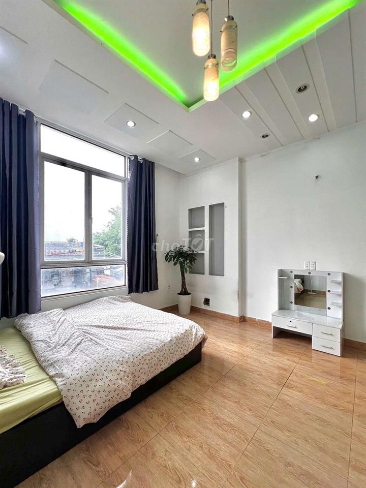 CHDV FULL NỘI THÂT CỬA SỔ THOÁNG NGAY CHỢ THẠCH ĐÀ