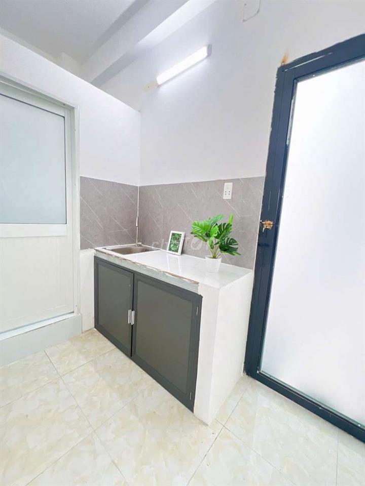 1PN +TÁCH BẾP CỬA SỔ TRỜI NGAY CHỢ THẠCH ĐÀ