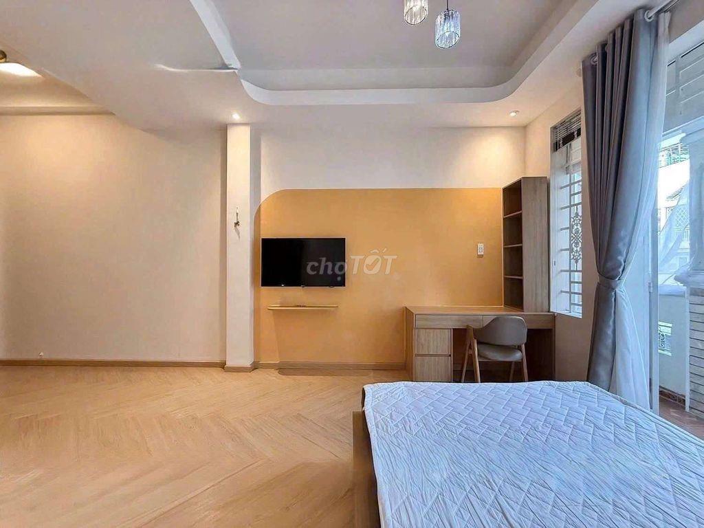 CHDV FULL NỘI THẤT BAN CÔNG THOÁNG