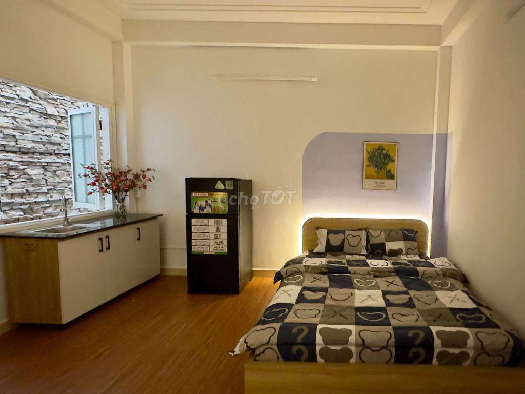 Studio Full nội thất cửa sổ bao thoáng