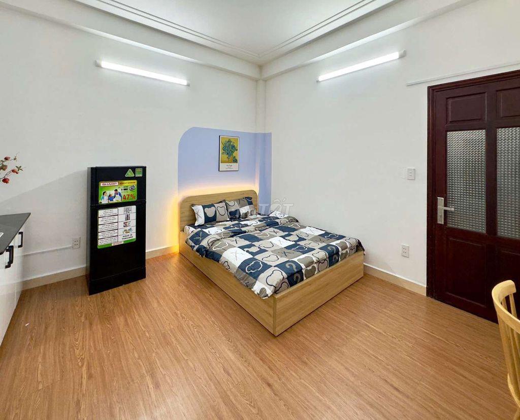 Studio Full nội thất cửa sổ bao thoáng