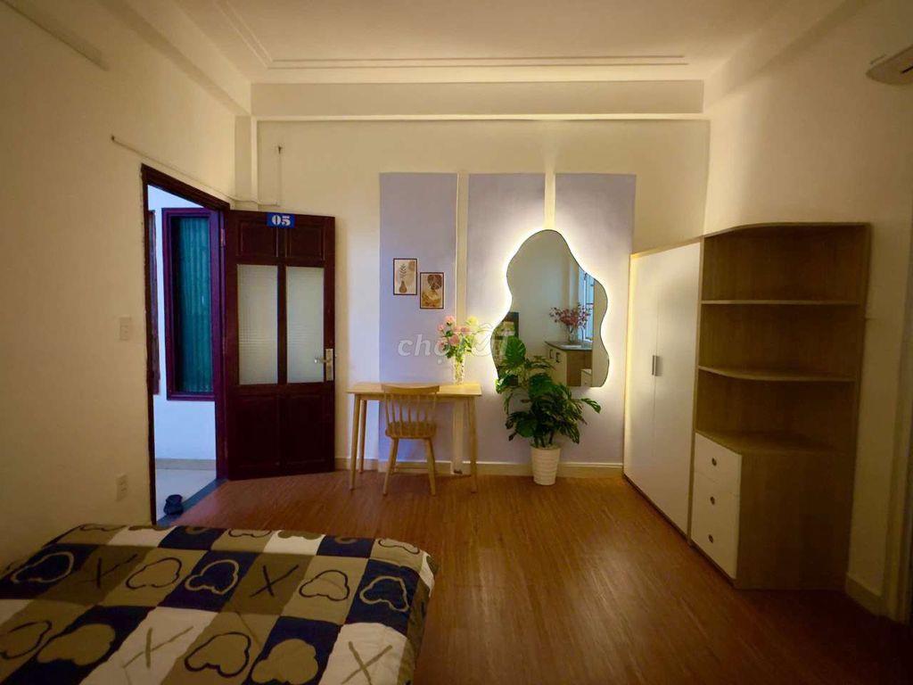 Studio Full nội thất cửa sổ bao thoáng
