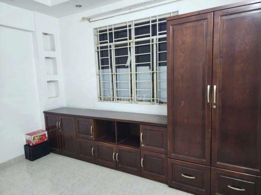 Cho thuê chung cư lầu 4 giá siêu rẻ, siêu rộng