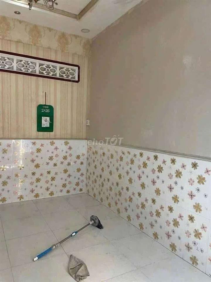 Cho thuê nhà giá rẻ ngay trung tâm kèm 3 máy lạnh