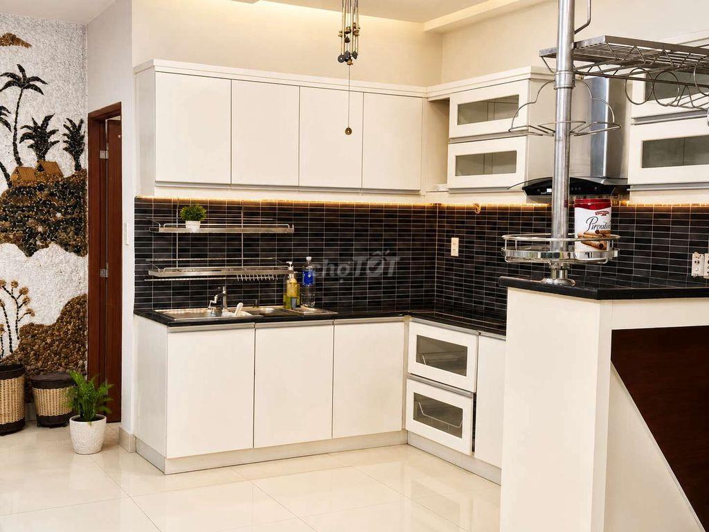 Cho thuê nhà phố ngay trung tâm giá rẻ