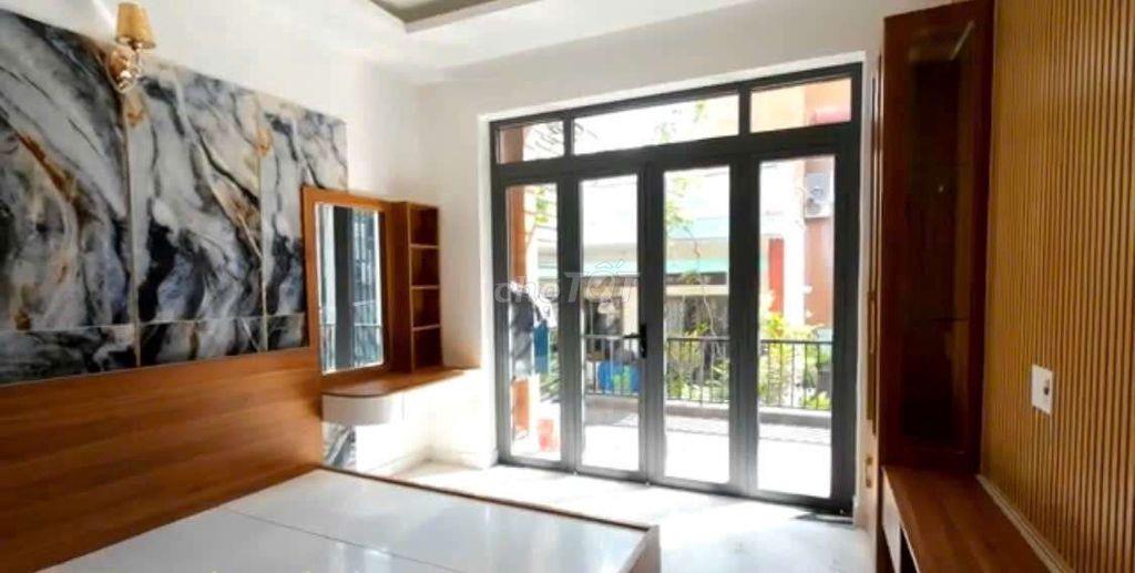 Cho thuê nhà f16 3pn 3wc fullnt xịn xò