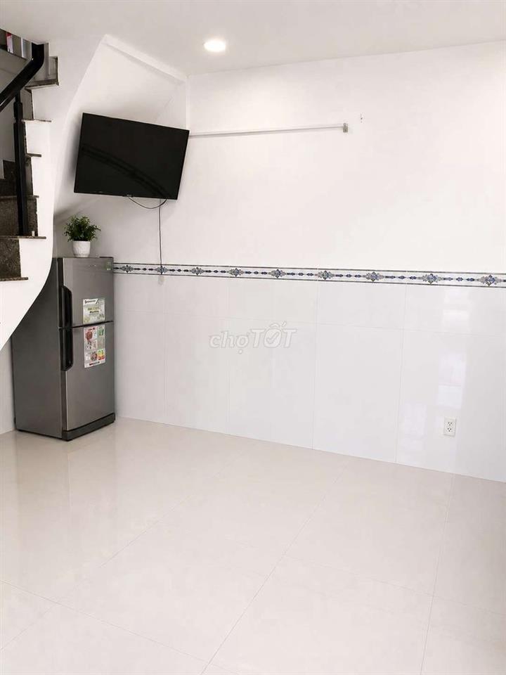 Nhà nhỏ giáp bình thạnh fullnt giá tốt