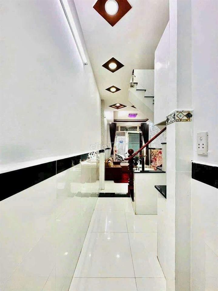 Cho thuê nhà nội thất căn bản giá tốt