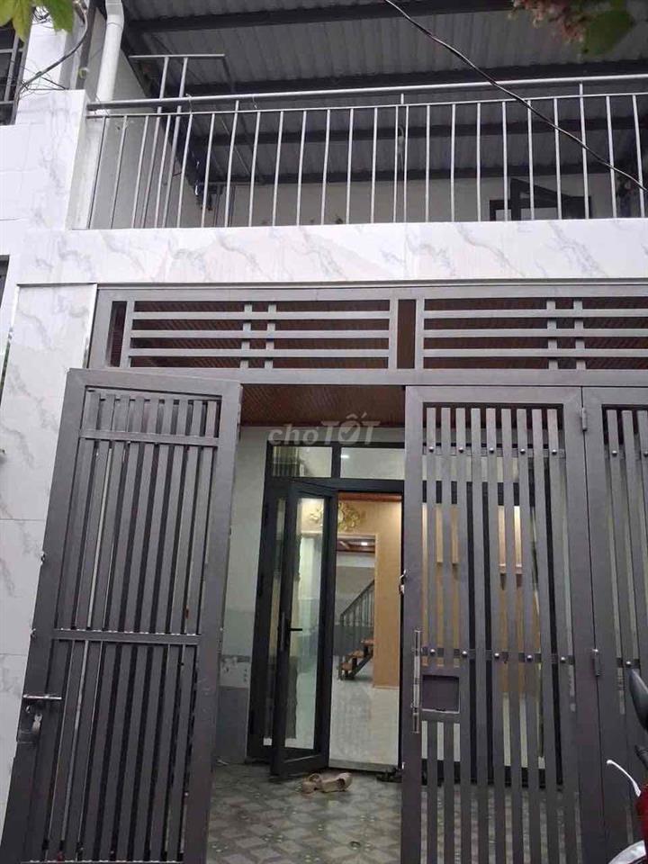 Nhà hẻm rộng 4m có 2 pn 2wc, mới và sạch sẽ