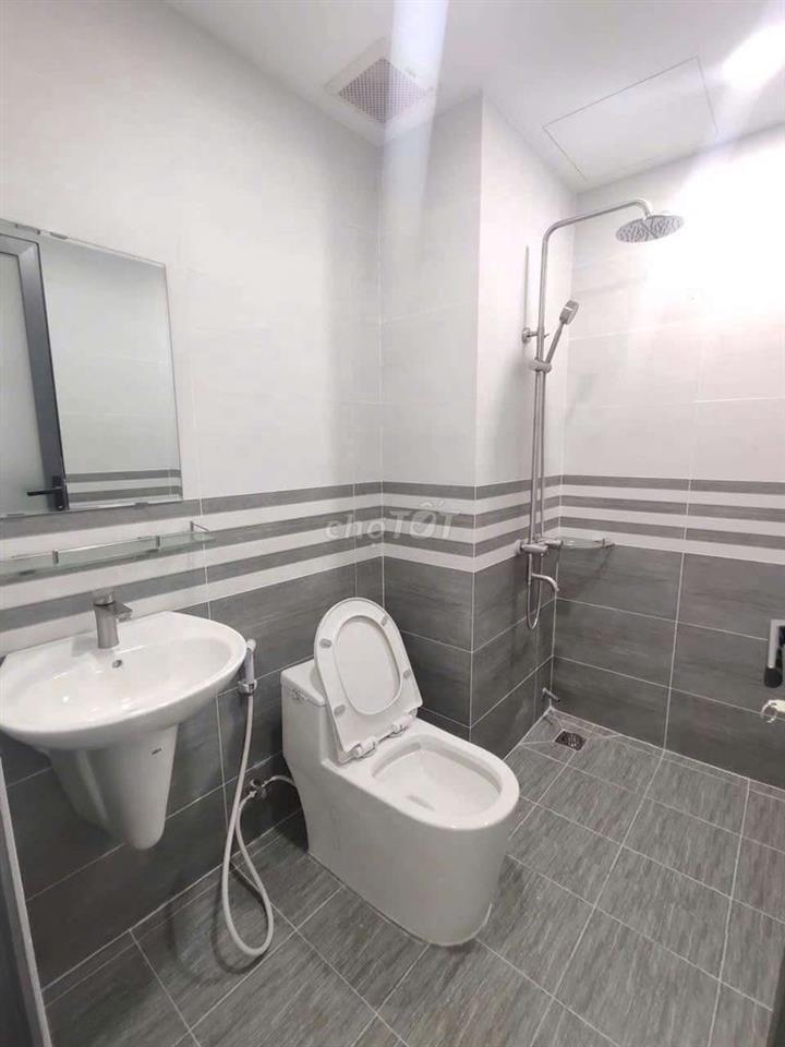 Căn hộ cửa sổ gió trời ,thoáng mát