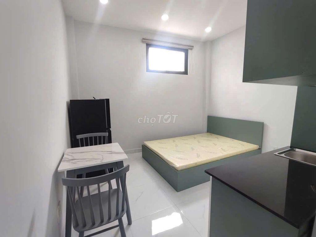Căn hộ cửa sổ gió trời ,thoáng mát