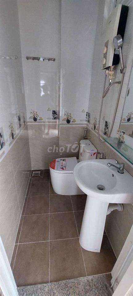 Cho thuê nhà HXT  6M , Cách Đại Học IUH 500m