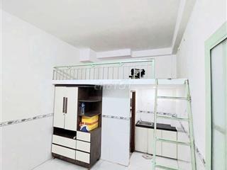 Căn hộ thang máy ,cửa sổ Full nội thất