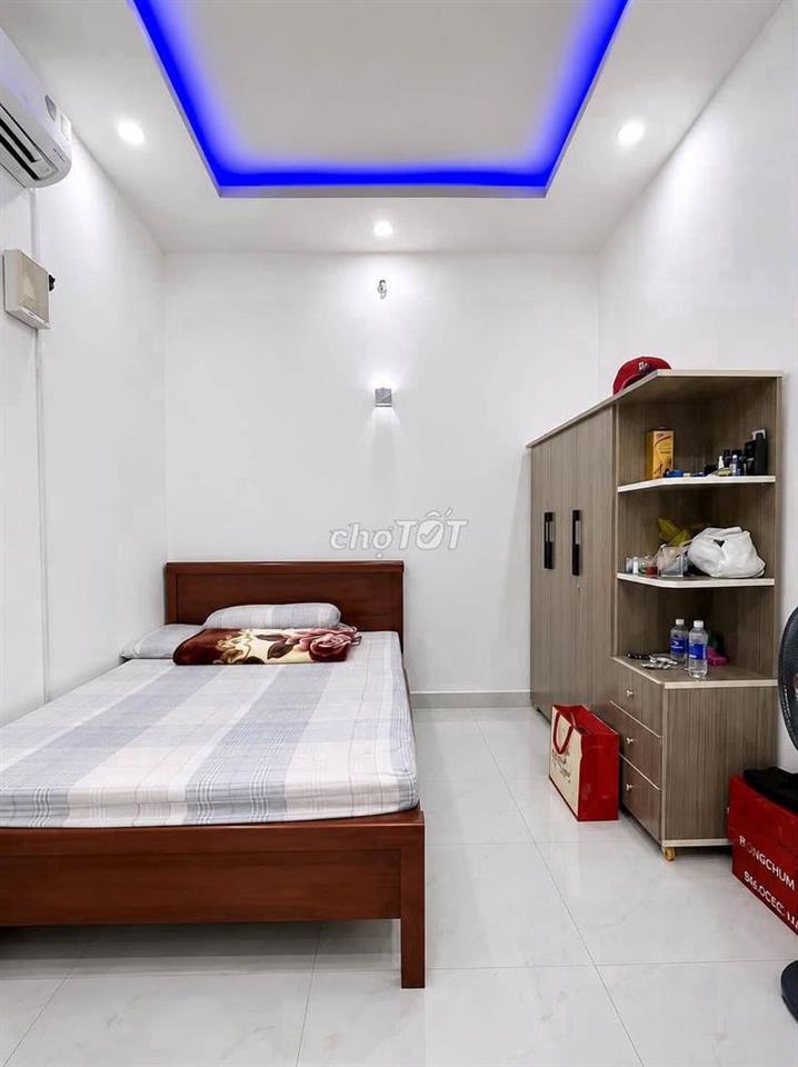 Bán nhà 1 trệt 1 lầu 40m2 gần CĐ Điện Lực Q12 hẻm xe hơi