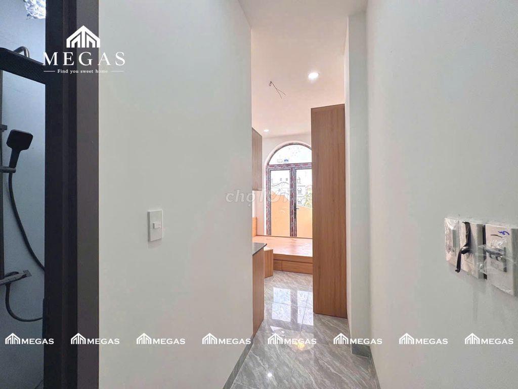 STUDIO FULL NỘI THẤT BAN CÔNG-CỬA SỔ TRỜI MỚI XÂY 100% RỘNG 30M2