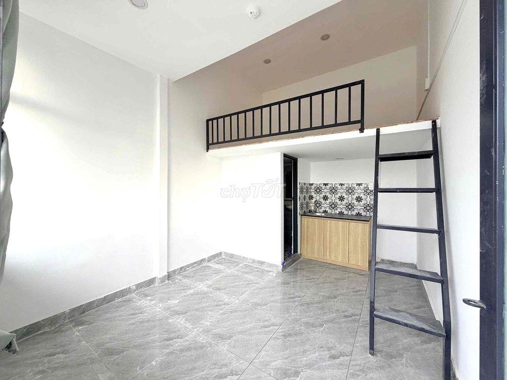 PHÒNG TRỌ GIÁ RẺ TRẦN QUỐC THẢO_GÁC CAO 2M_BAN CÔNG_GẦN CHỢ TÂN ĐỊNH