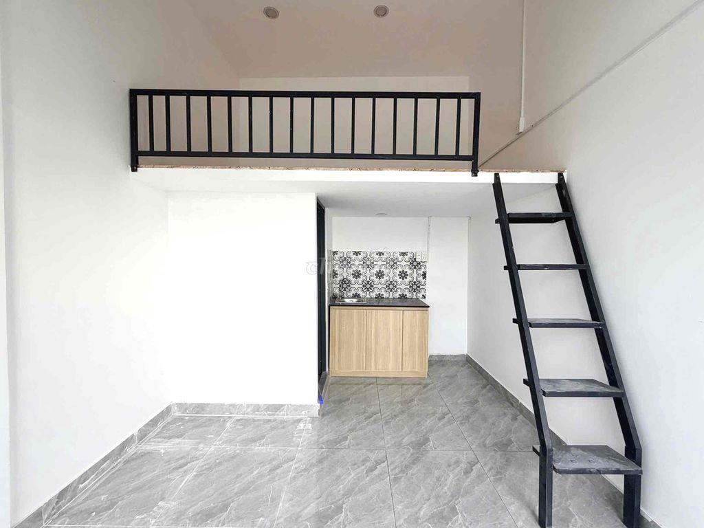 PHÒNG TRỌ GIÁ RẺ TRẦN QUỐC THẢO_GÁC CAO 2M_BAN CÔNG_GẦN CHỢ TÂN ĐỊNH