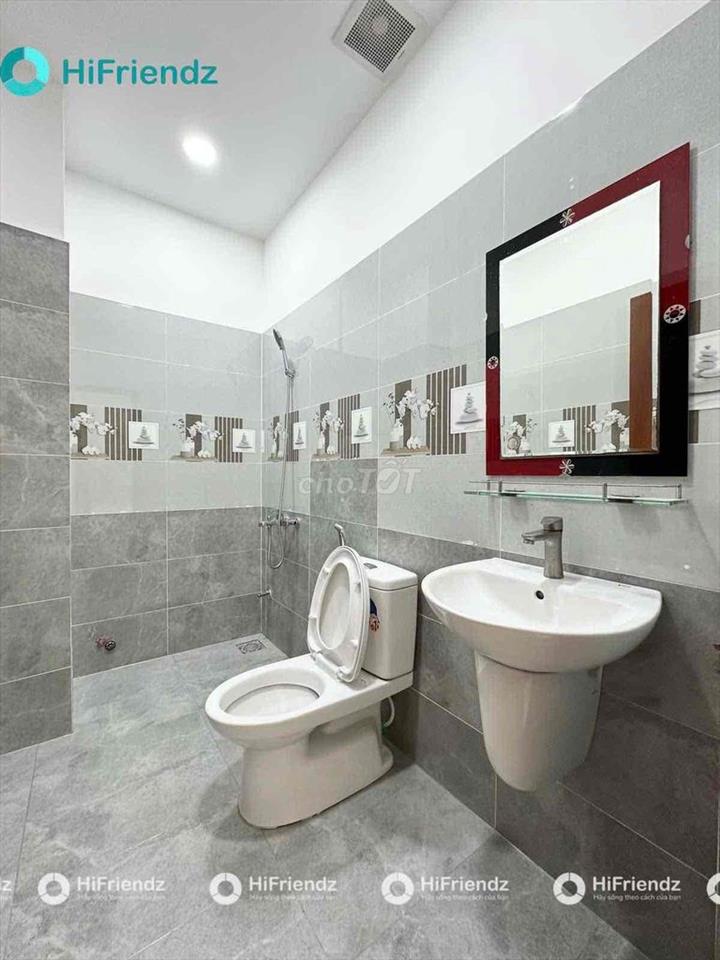 TRỐNG LẠI PHÒNG BAN CÔNG ĐẦY ĐỦ NỘI THẤT NGAY NGUYỄN VĂN QUÁ