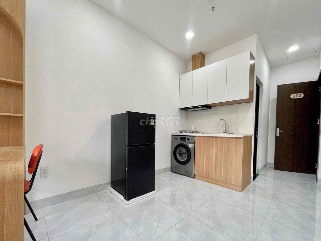 STUDIO MỚI XÂY_ FULL NỘI THẤT_BAN CÔNG NẰM NGAY ETOWN CỘNG HOÀ