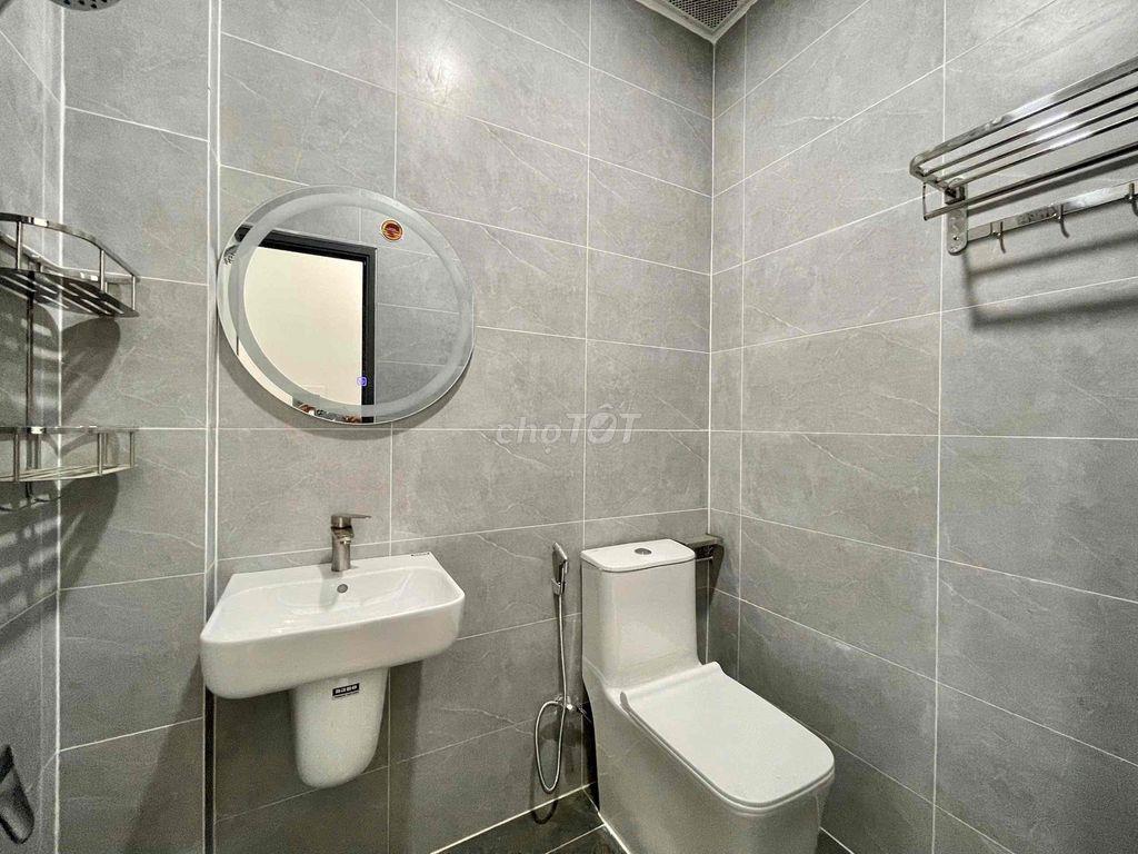 STUDIO MỚI XÂY_ FULL NỘI THẤT_BAN CÔNG NẰM NGAY ETOWN CỘNG HOÀ