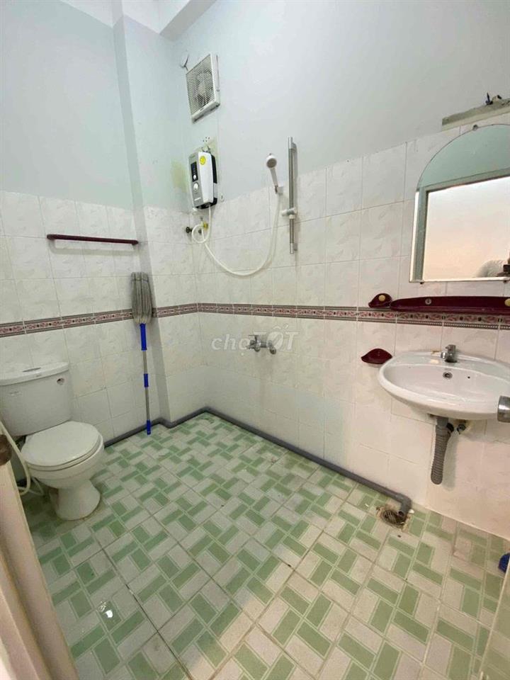 1 Phòng ngủ, 1 Phòng bếp, Cửa sổ thoáng, 40m2, 6tr5 Phú Nhuận