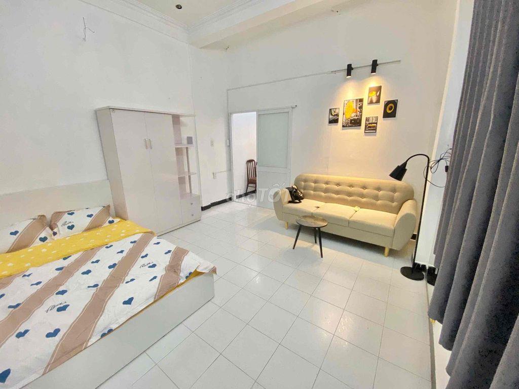 1 Phòng ngủ, 1 Phòng bếp, Cửa sổ thoáng, 40m2, 6tr5 Phú Nhuận