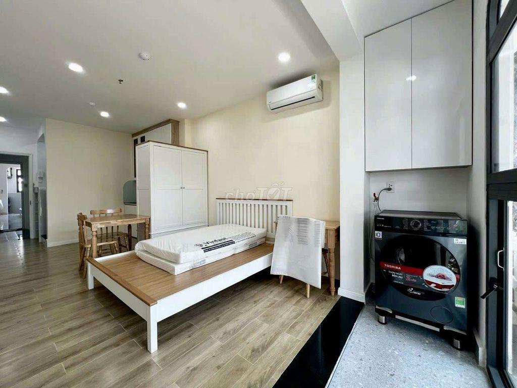 🔥CĂN HỘ DỊCH VỤ FULL NỘI THẤT NGAY SÁT UEH MỚI 100%🔥