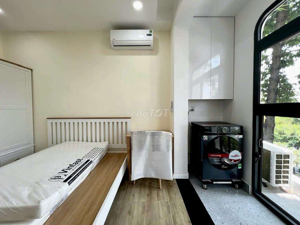 🔥CĂN HỘ DỊCH VỤ FULL NỘI THẤT NGAY SÁT UEH MỚI 100%🔥