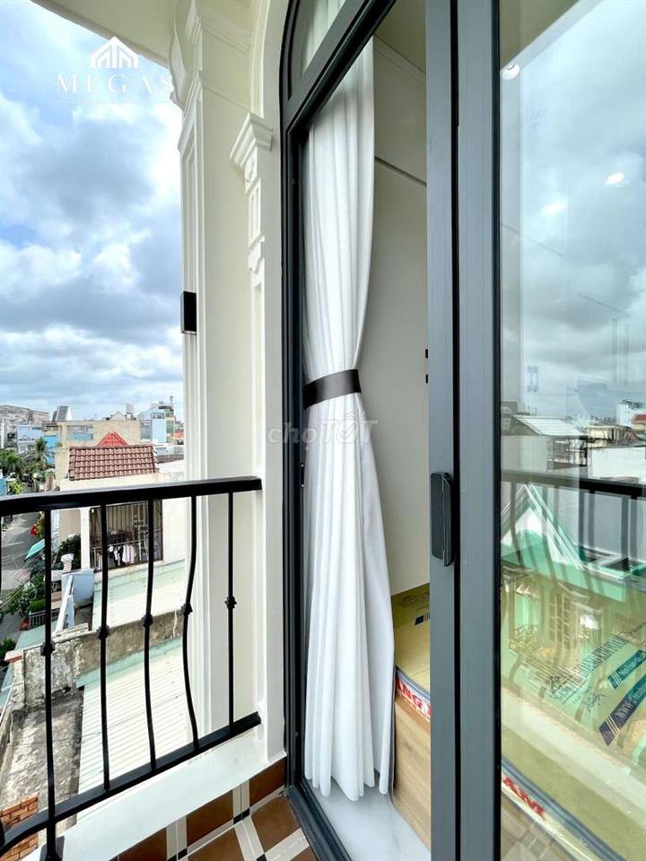 CĂN HỘ MỚI XÂY CÓ THANG MÁY FULL NỘI THẤT GẦN ĐẠI HỌC CÔNG THƯƠNG