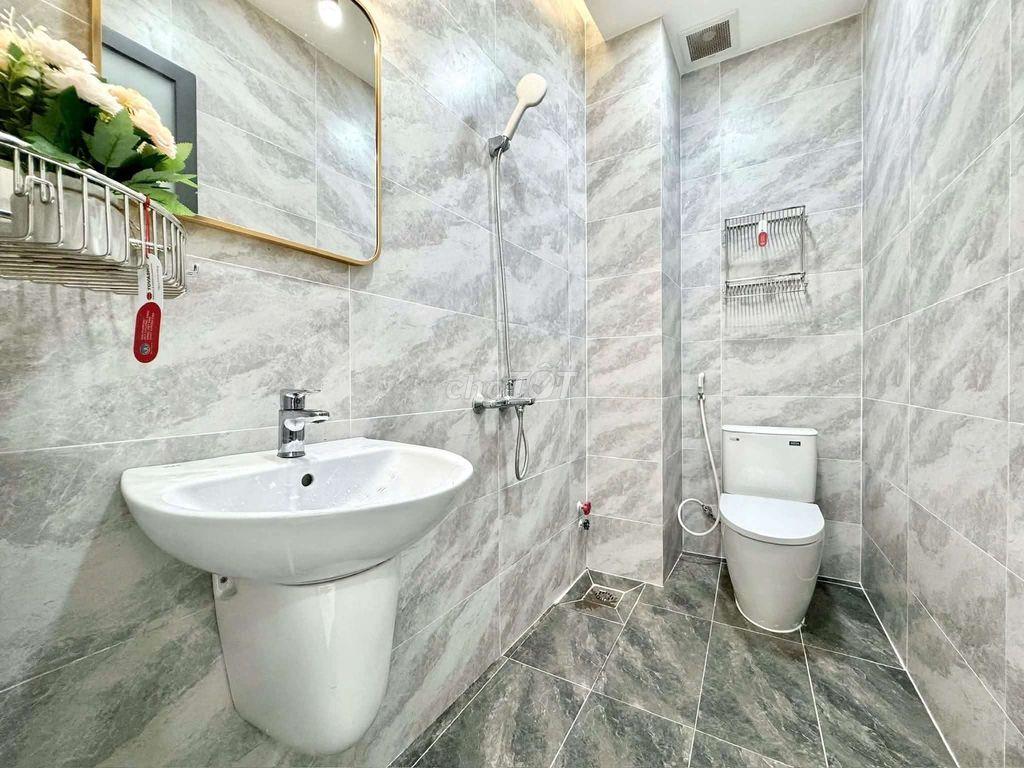 🍀STUDIO SIÊU PHẨM MỚI XÂY FULL NỘI THẤT BAN CÔNG_VỊ TRÍ GIÁP Q10