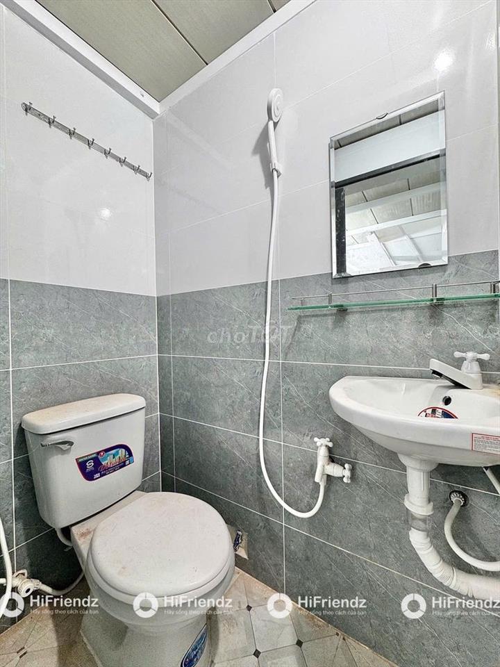 PHÒNG GẦN CAO ĐẲNG Y DƯỢC HỒNG ĐỨC , ĐẠI HỌC CÔNG NGHIỆP 4.