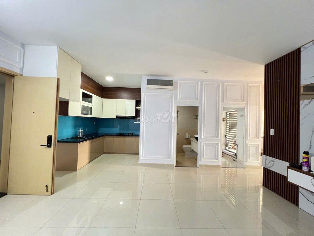 Cho Thuê CC Oriental Plaza 685 Âu Cơ Giá 12tr, 85m2, 2PN, 2WC.