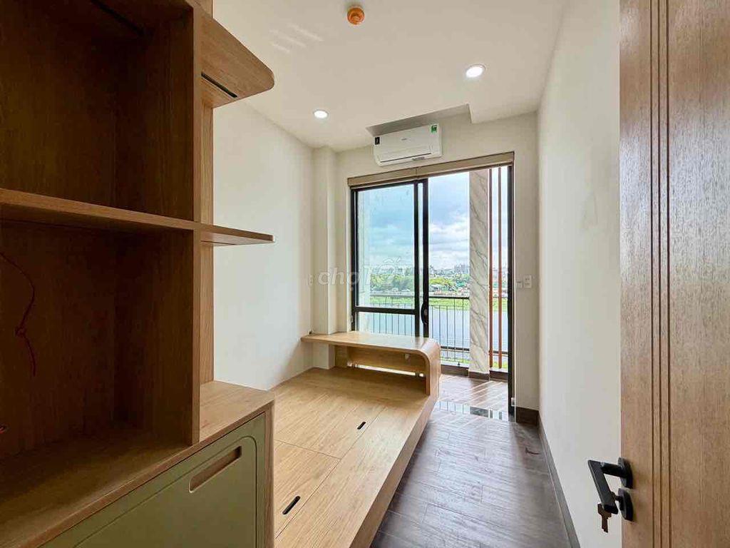2 phòng ngủ, 1 phòng khách view sông Vàm Thuật ban công full nội thất