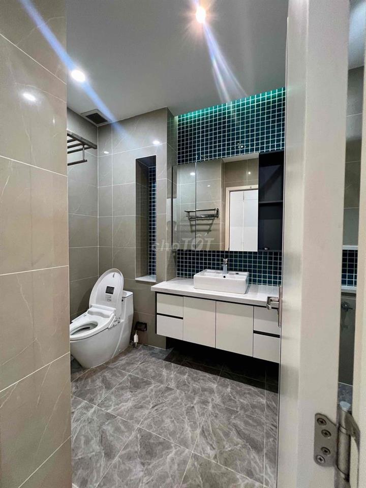 Cho Thuê Nhà Ngay Cầu Sắt Vườn Lài DT 4x20 1Trệt 1Lầu 3Pn 2Wc Hẻm Tải