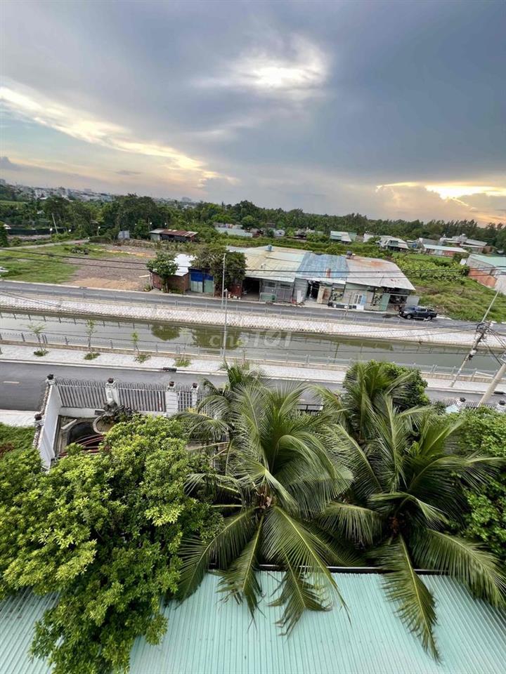 Cho Thuê Nguyên Căn Biệt Thự DT 800m2 1Trệt 3Lầu 6Pn 6Wc Sân Vườn