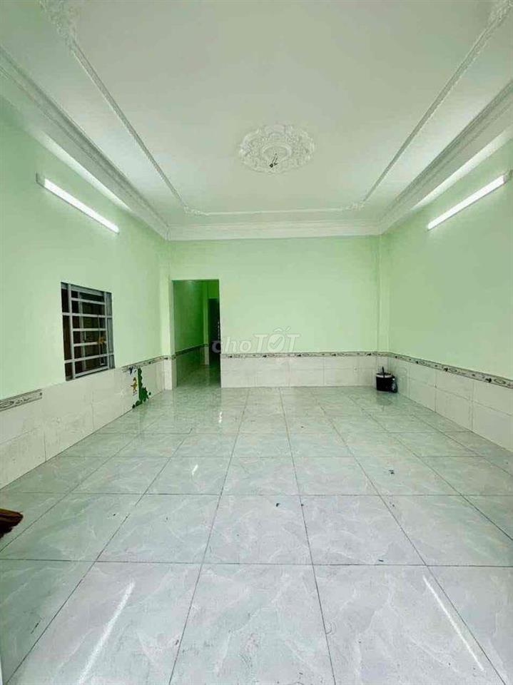 Cho Thuê Nhà Ngay Cầu Ngã Tư Ga Dt 5x15 1Trệt 1Lầu 2Pn 2Wc Sân Hẻm Ôtô