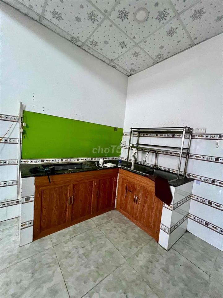Cho Thuê Mặt Tiền TX 13, Ngay Chung Cư Picity DT 4x20 1lửng 2pn 2Wc