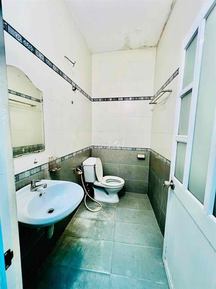 Cho Thuê Nhà DT 3x13m 1Trệt 2Lầu 4Pn 3Wc Sân Xe Máy Gần Ngã Tư Ga