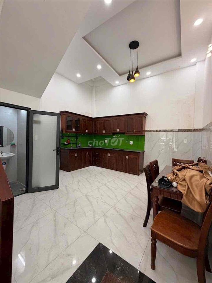 Cho Thuê Nhà DT 220m2 1Trệt 3Lầu 5Pn 5Wc Hẻm Nhựa Xe Tải Ôtô Đậu Đổ