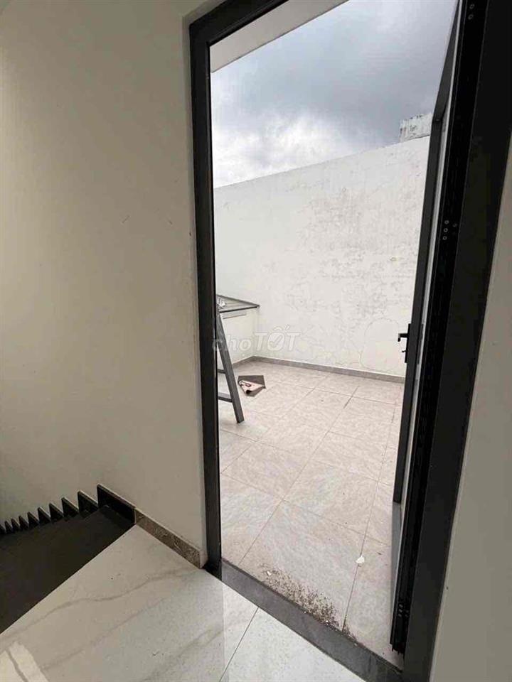 Cho Thuê Nhà DT 220m2 1Trệt 3Lầu 5Pn 5Wc Hẻm Nhựa Xe Tải Ôtô Đậu Đổ