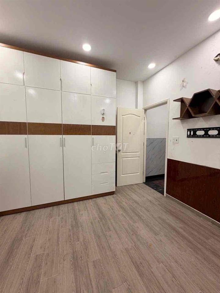 Cho Thuê Nhà DT 220m2 1Trệt 3Lầu 5Pn 5Wc Hẻm Nhựa Xe Tải Ôtô Đậu Đổ