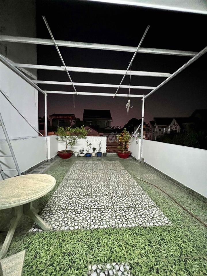 Cho Thuê Siêu Phẩm Biệt Thự DT 8x16 1Trệt 2Lầu 4Pn 3Wc Sân Đậu 2 Ôtô