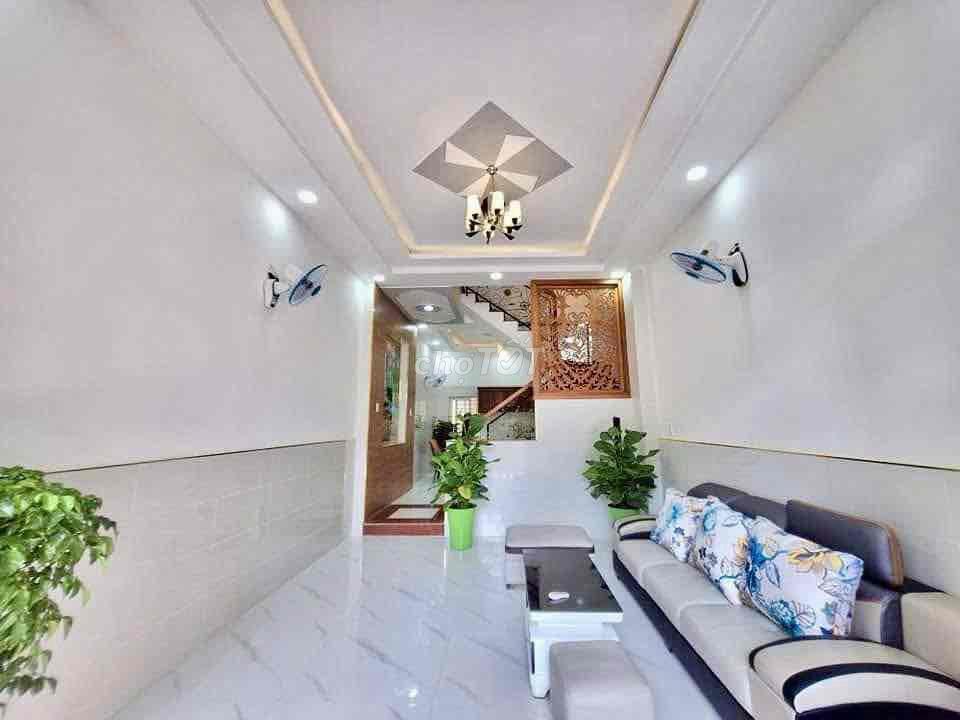 Cho Thuê Nhà Mới DT 280m2 1Trệt 4Lầu 6Pn 4Wc Hẻm 8m Xe Tải Sát Chợ